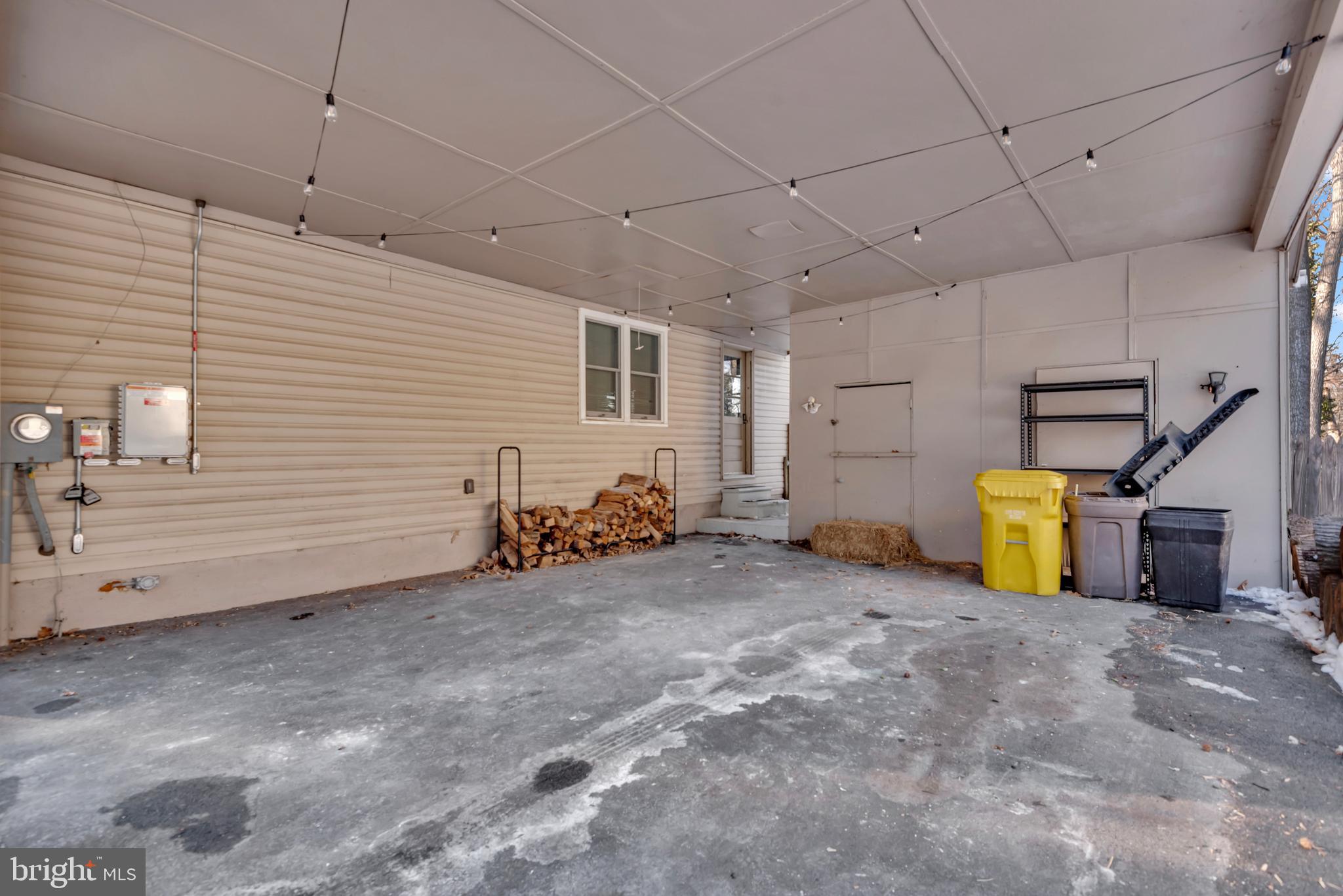 1080 CRESTVIEW DRIVE