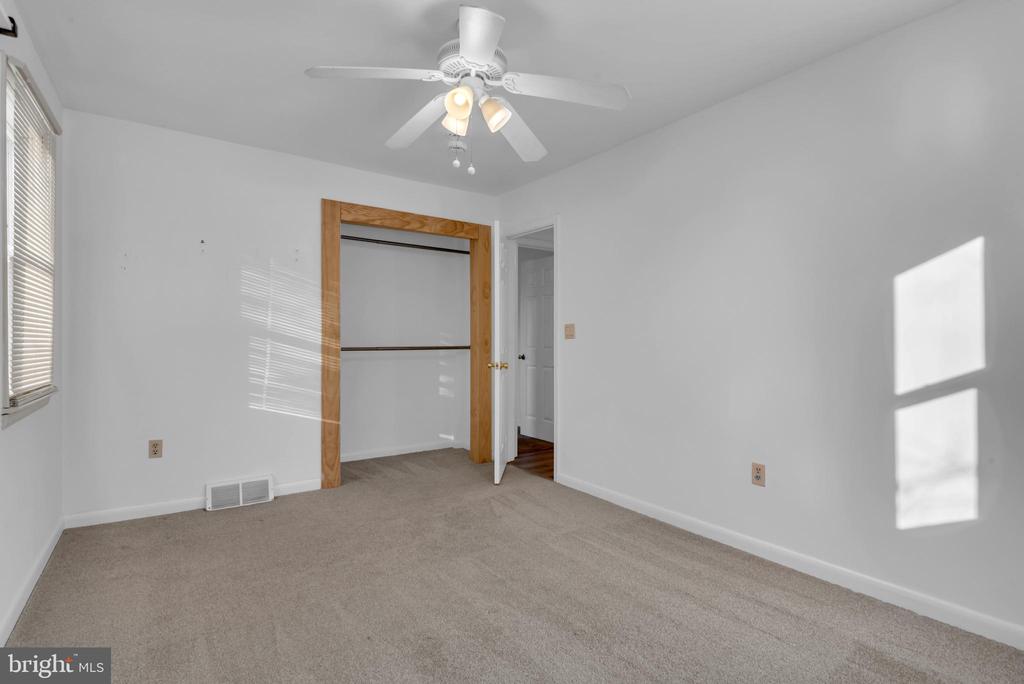 1080 CRESTVIEW DRIVE