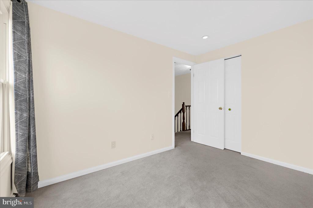 8214 SHADY NOOK COURT