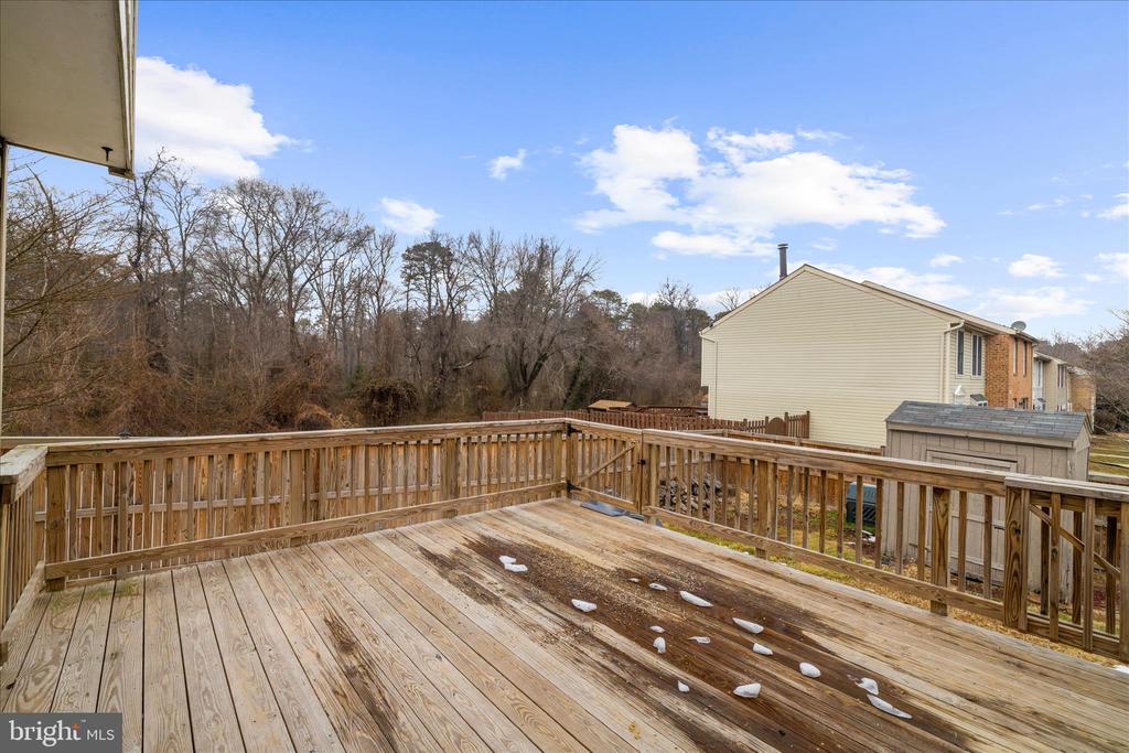 8214 SHADY NOOK COURT