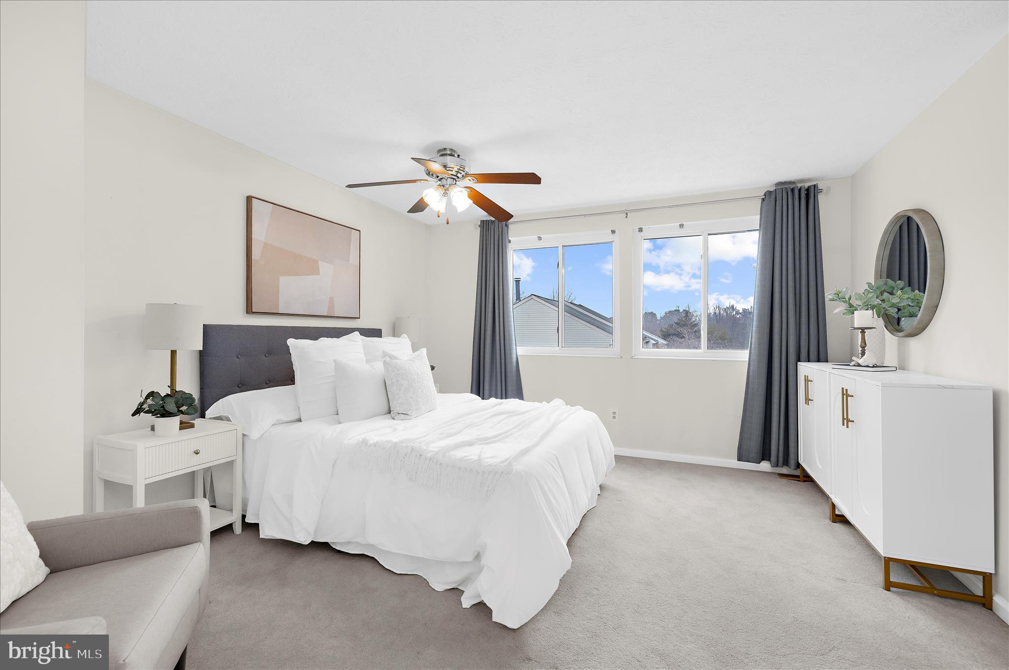 8214 SHADY NOOK COURT