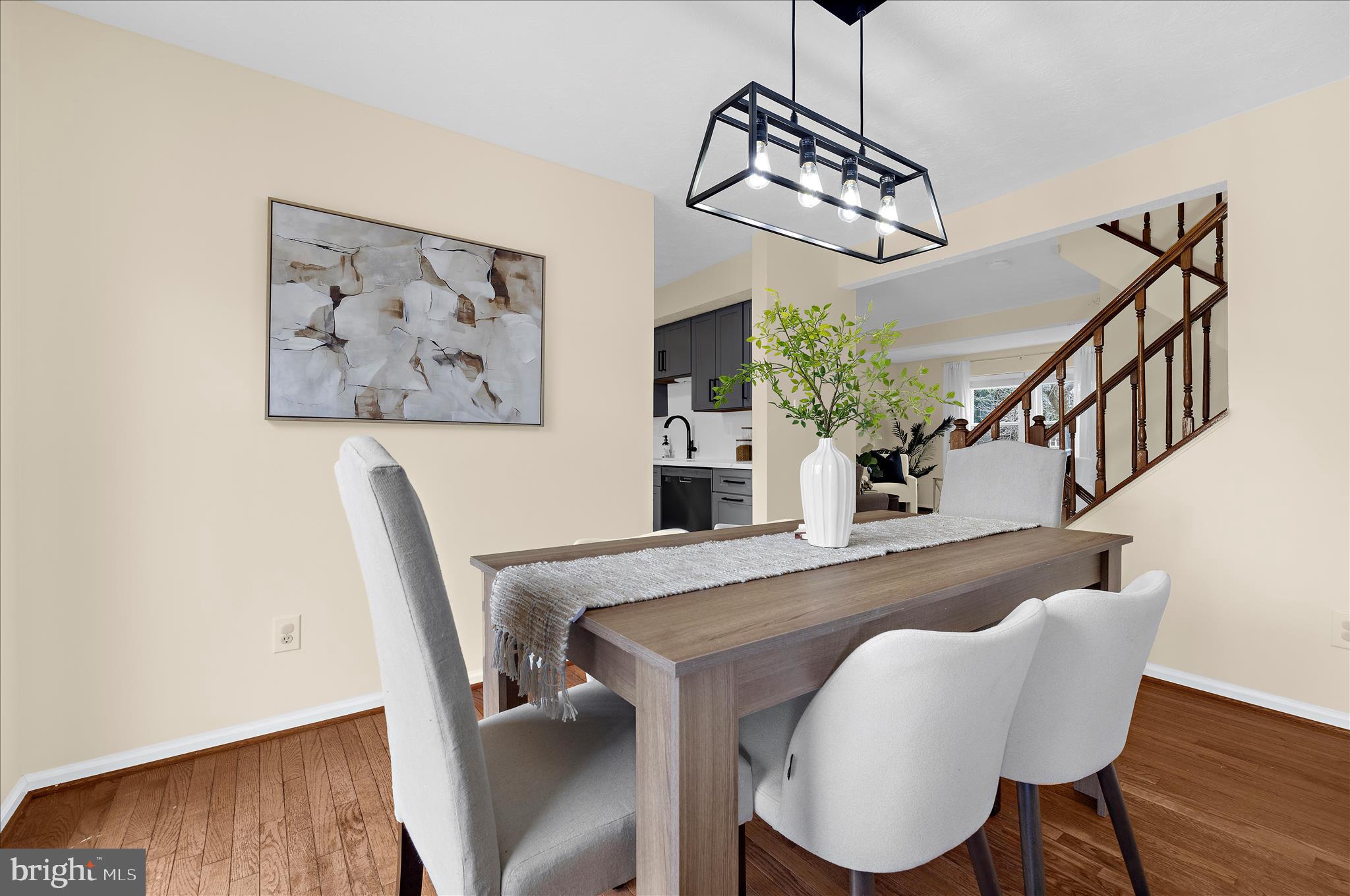 8214 SHADY NOOK COURT