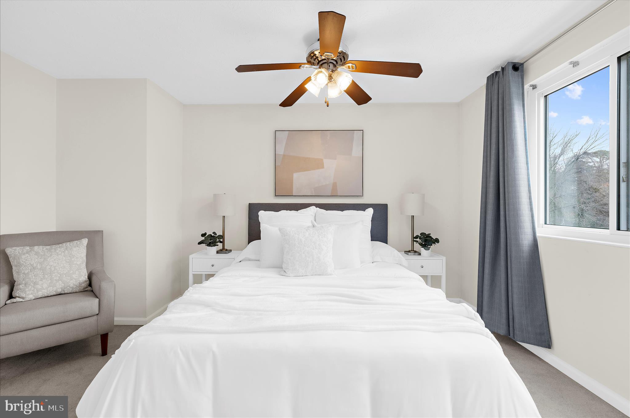 8214 SHADY NOOK COURT