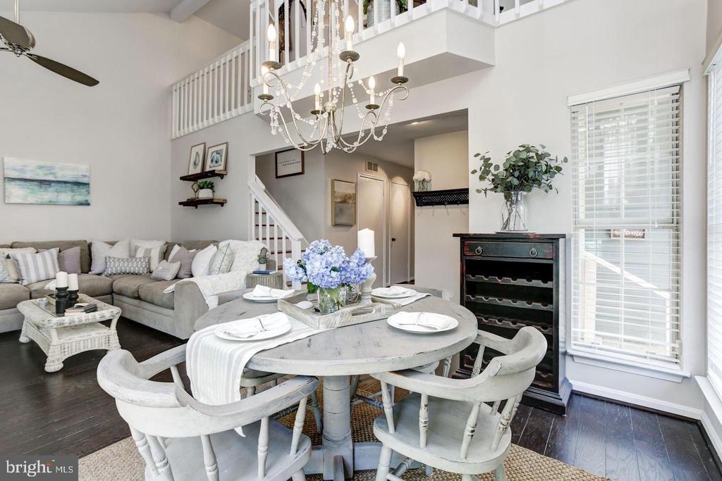 922 YACHTSMAN WAY