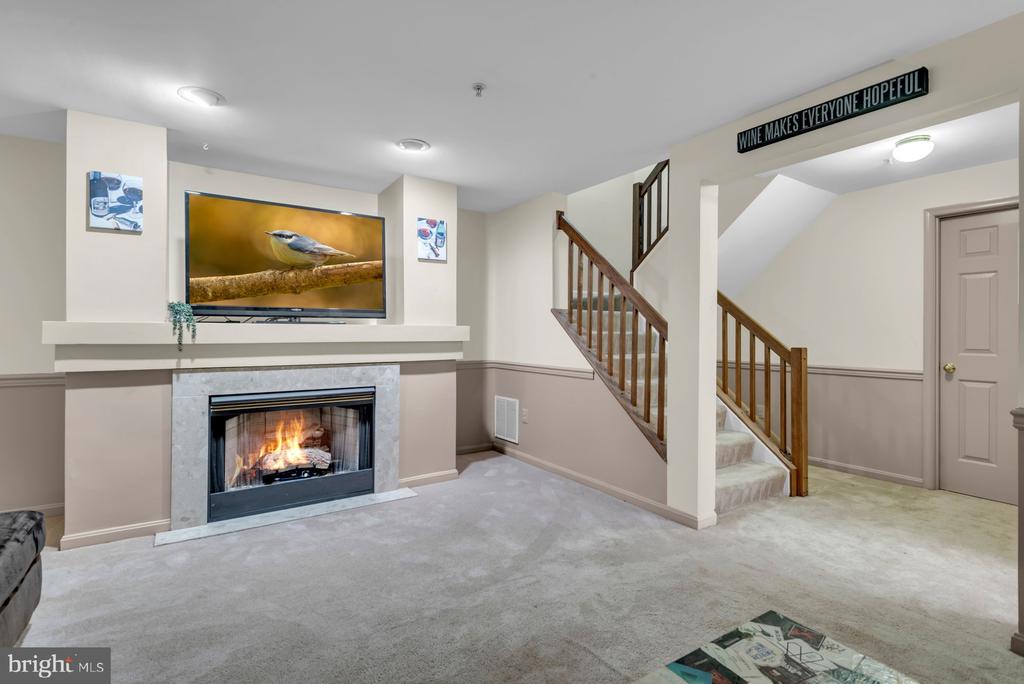 123 QUIET WATERS PLACE