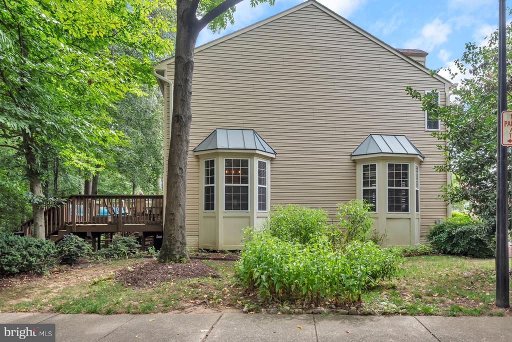 123 QUIET WATERS PLACE