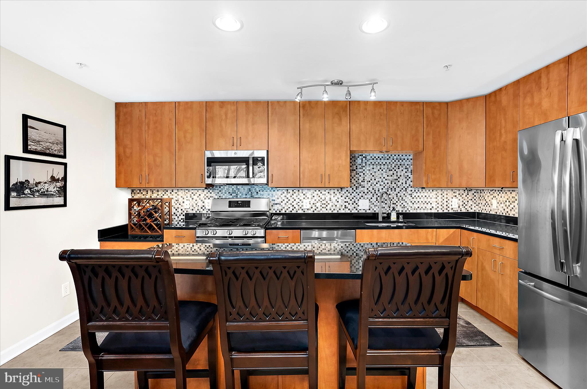 1113 PRIMROSE COURT 204