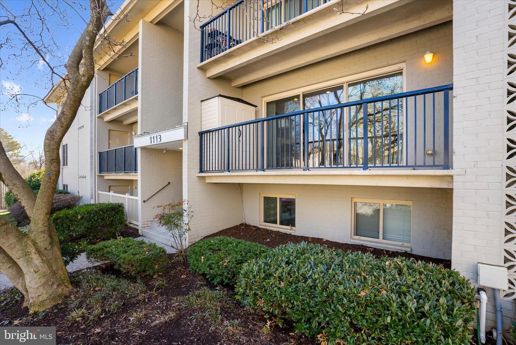 1113 PRIMROSE COURT 204