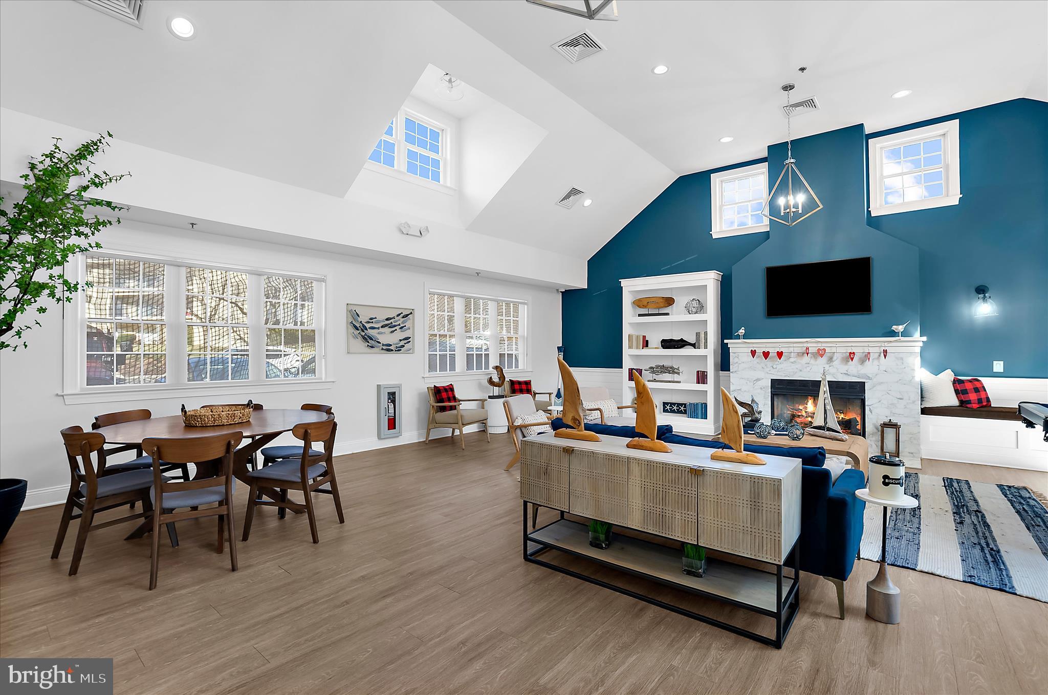 1113 PRIMROSE COURT 204