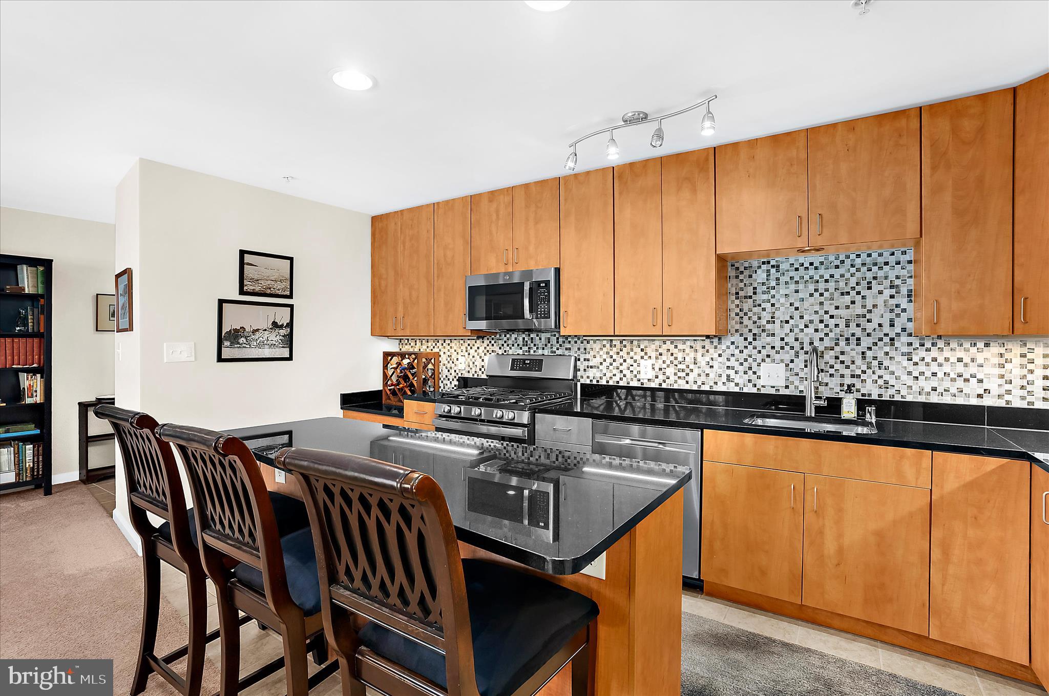 1113 PRIMROSE COURT 204