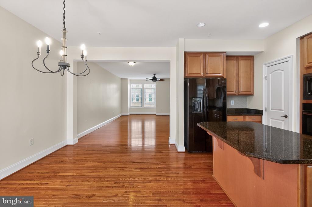 548 DEEP CREEK VIEW