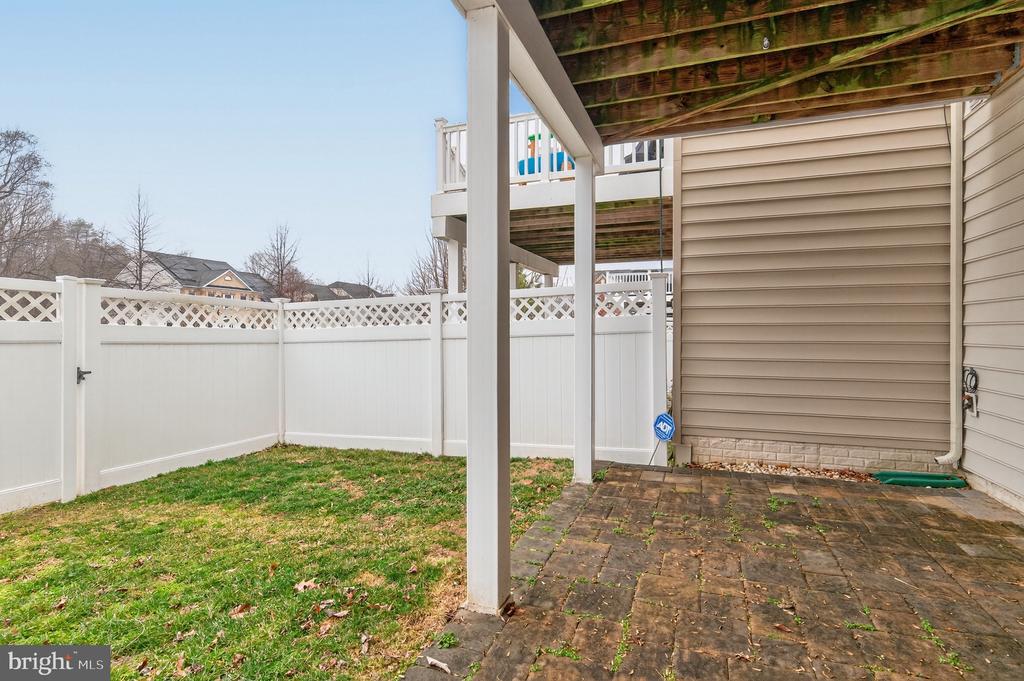 548 DEEP CREEK VIEW