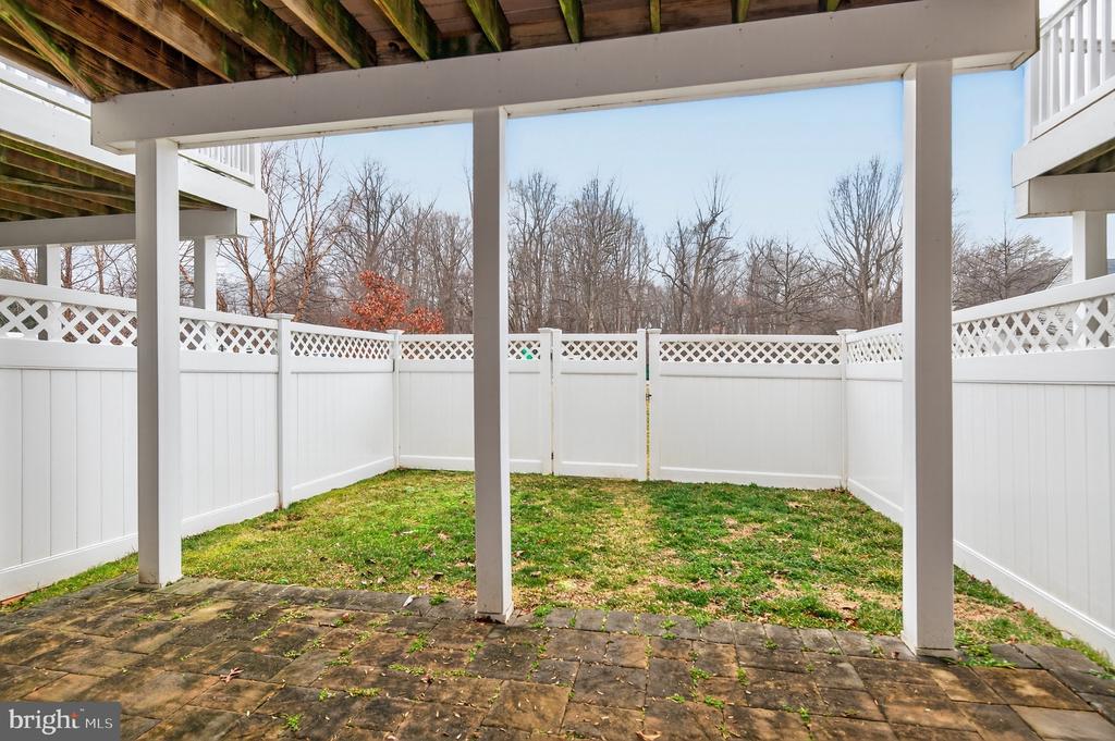 548 DEEP CREEK VIEW