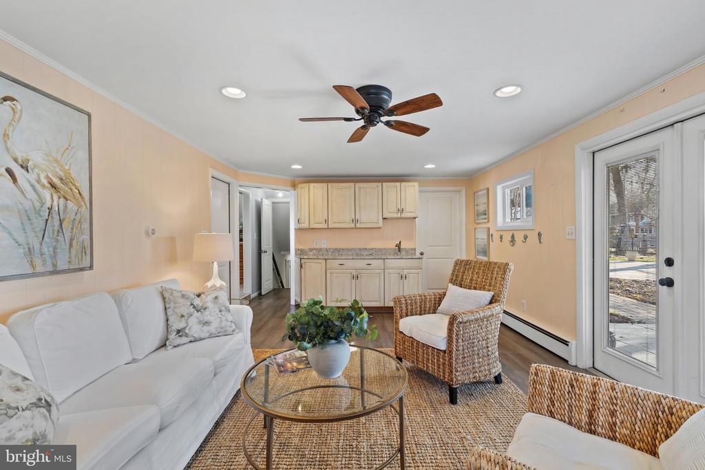101 AVONDALE CIRCLE