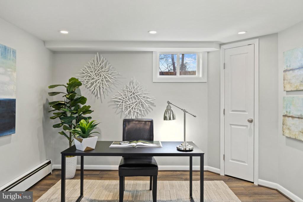 101 AVONDALE CIRCLE