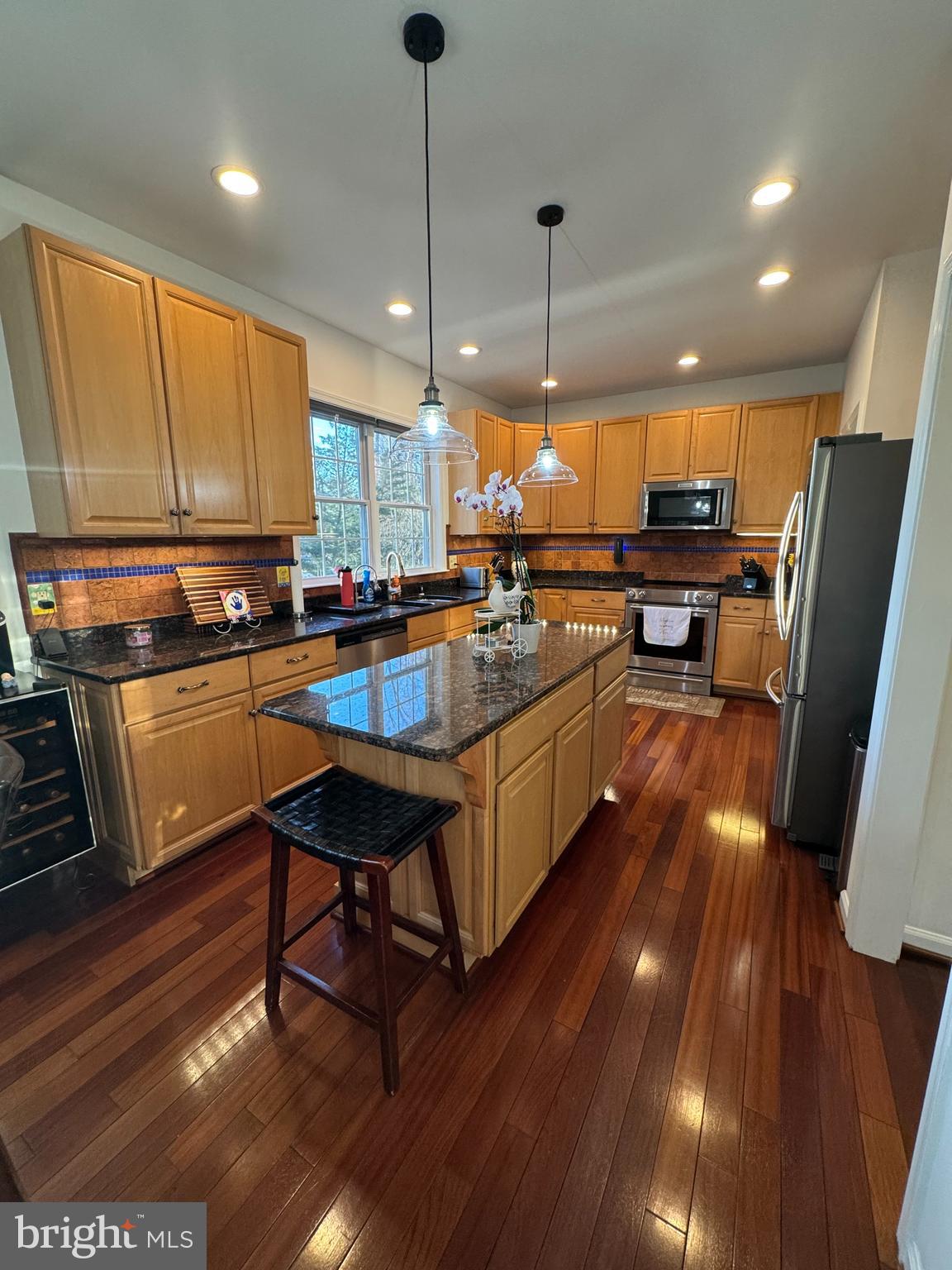 92 CLIFFORD BOULEVARD