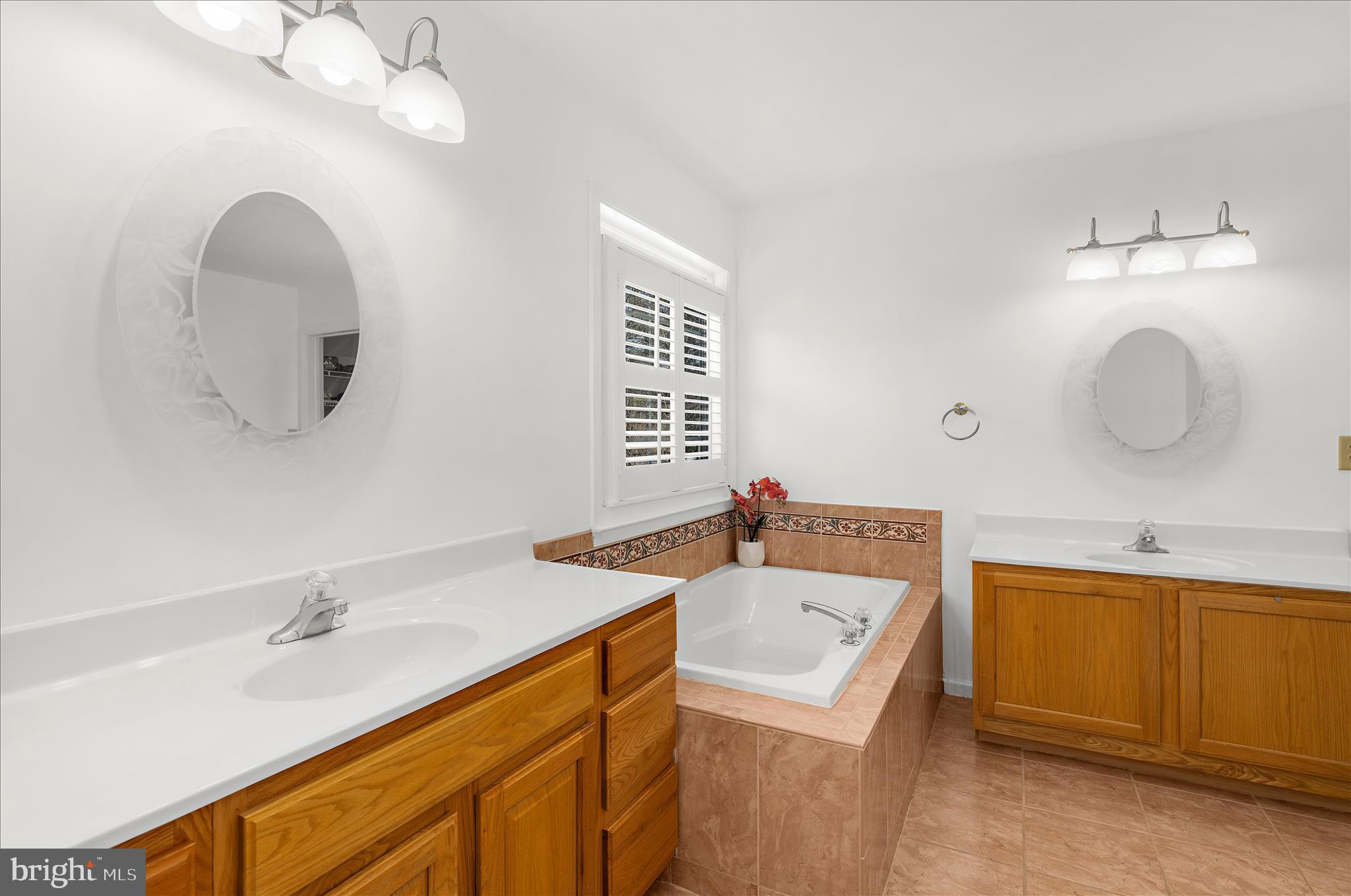 92 CLIFFORD BOULEVARD