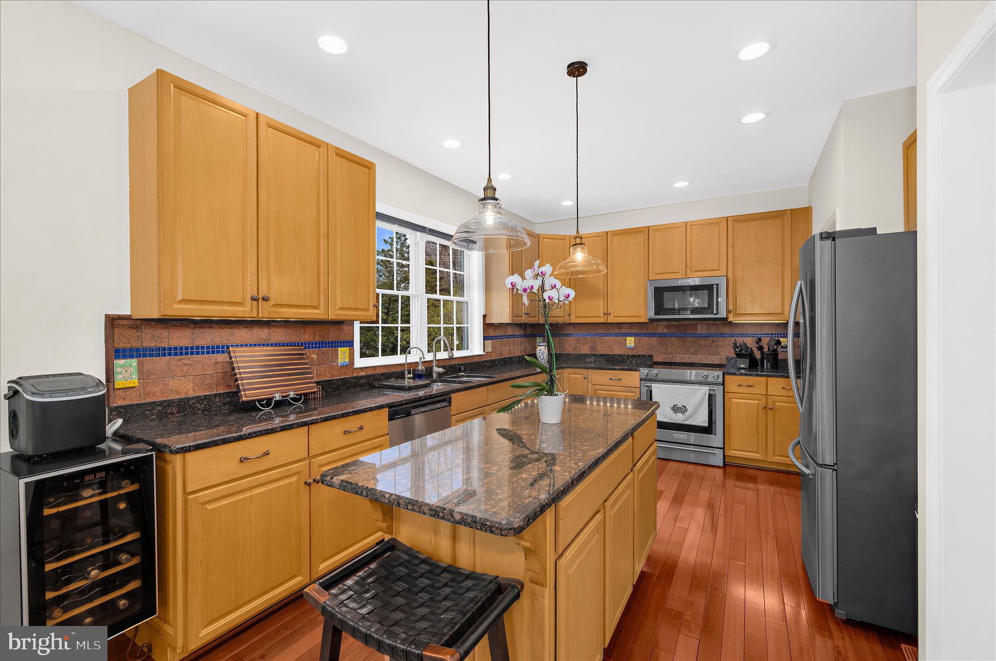 92 CLIFFORD BOULEVARD