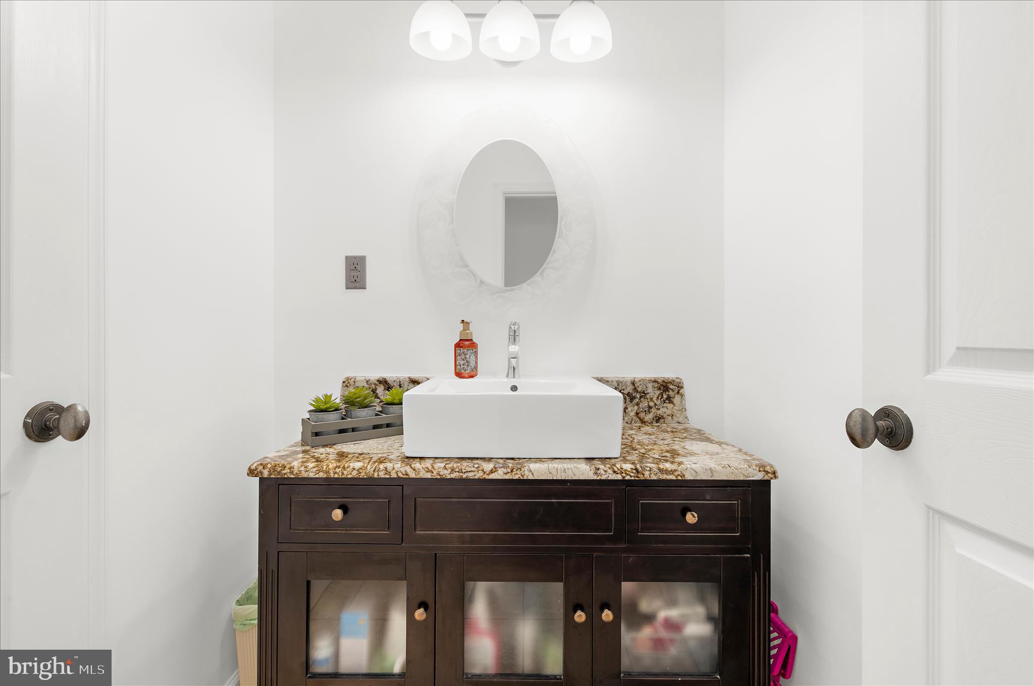 92 CLIFFORD BOULEVARD