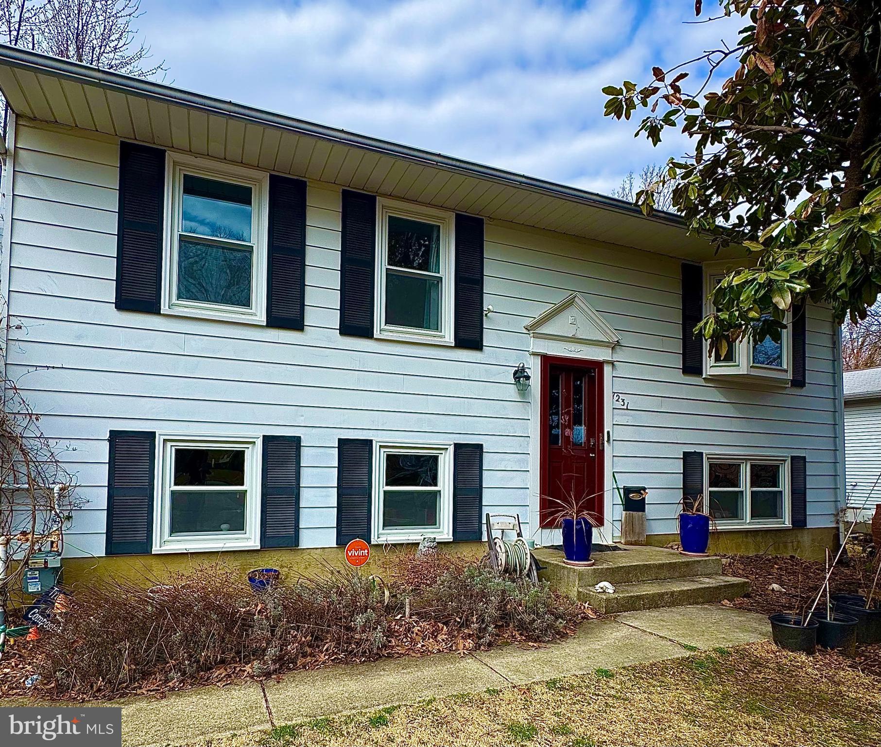 1231 VAN BUREN DRIVE