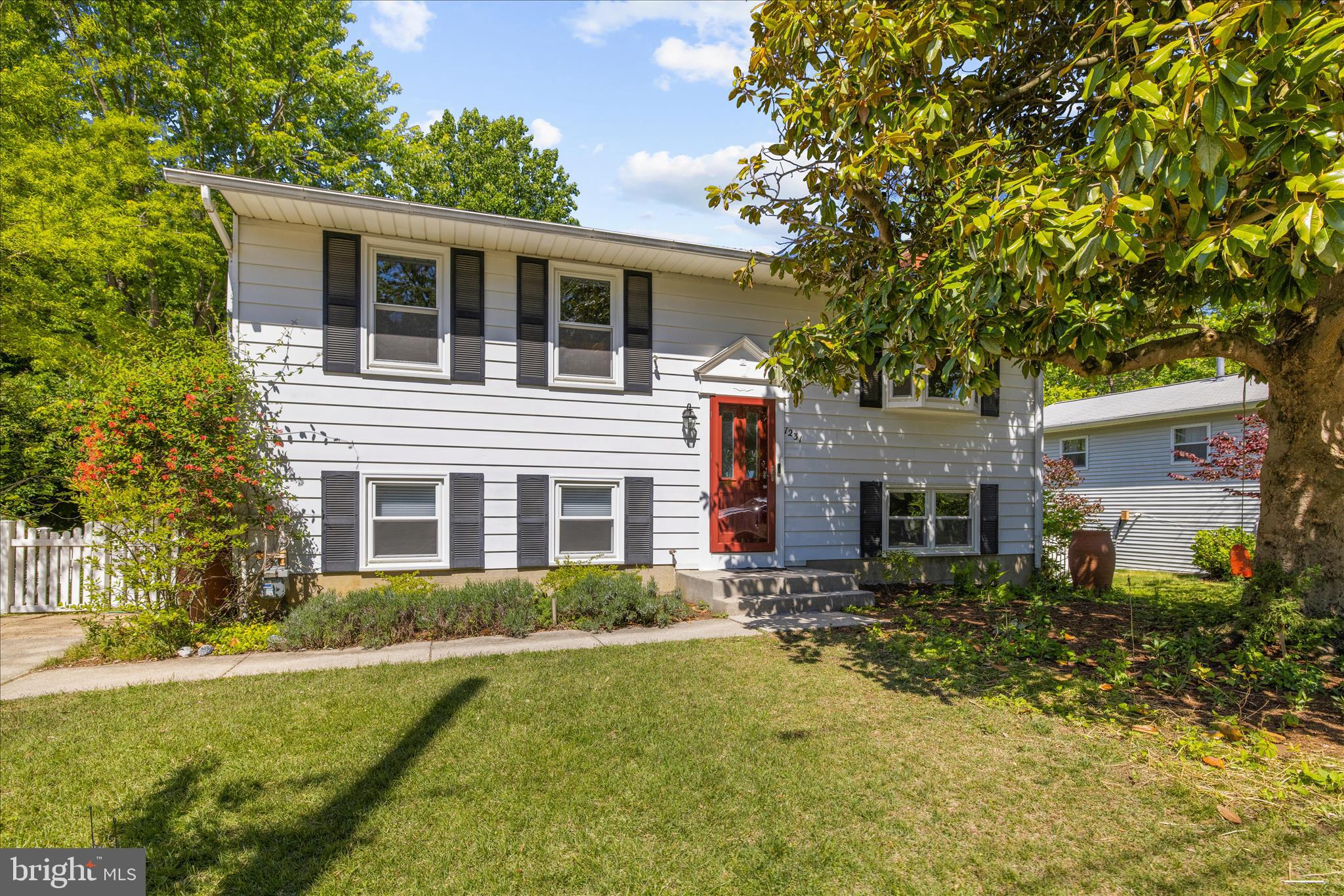 1231 VAN BUREN DRIVE