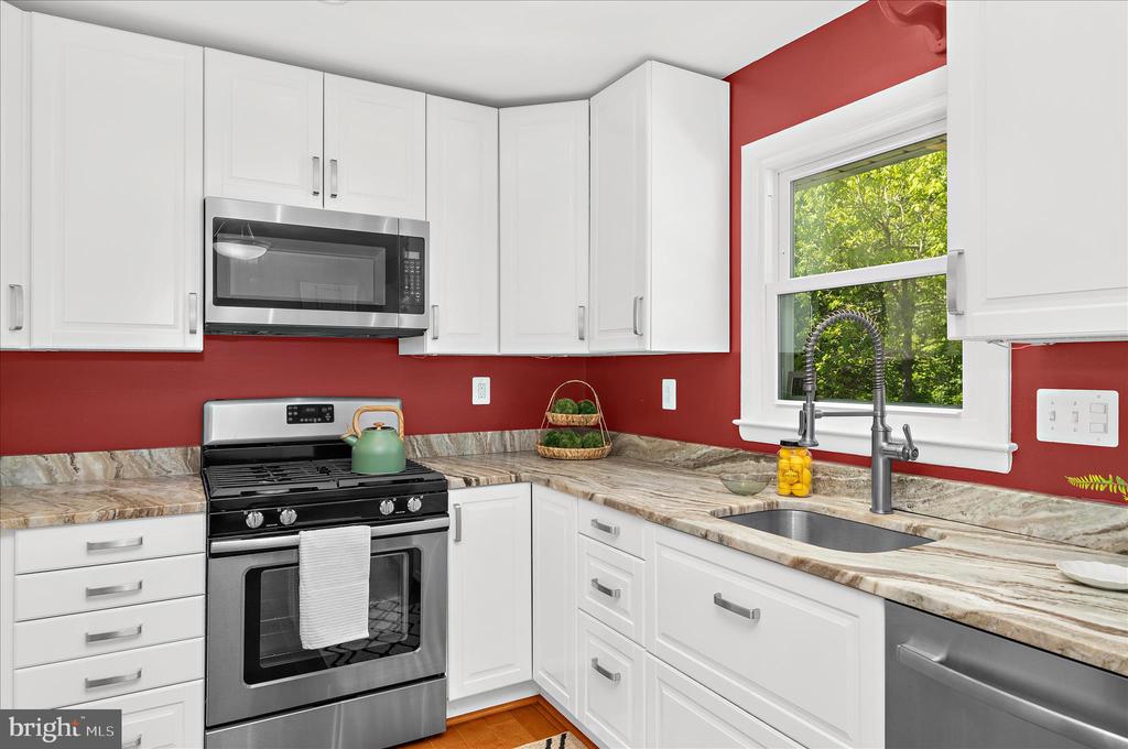 1231 VAN BUREN DRIVE