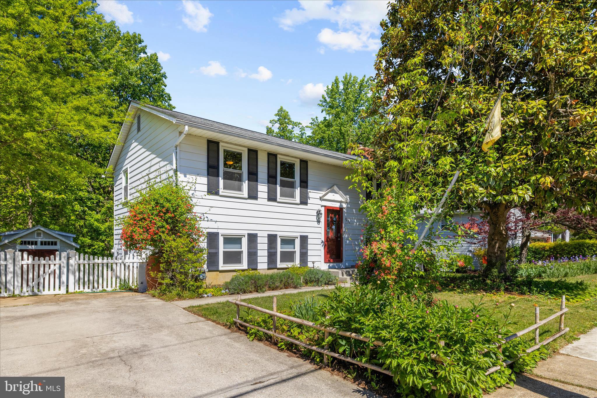 1231 VAN BUREN DRIVE