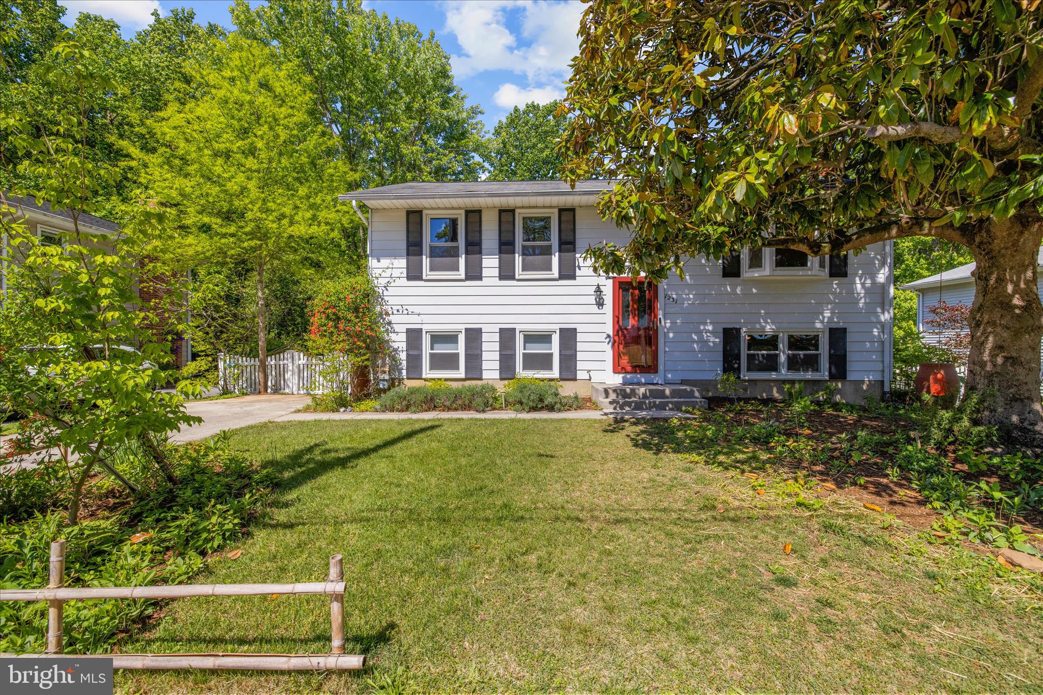 1231 VAN BUREN DRIVE