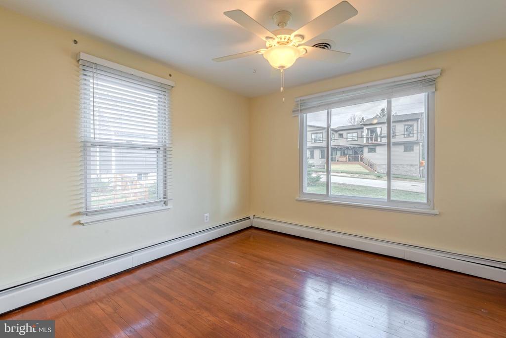 871 HIGHLAND AVENUE