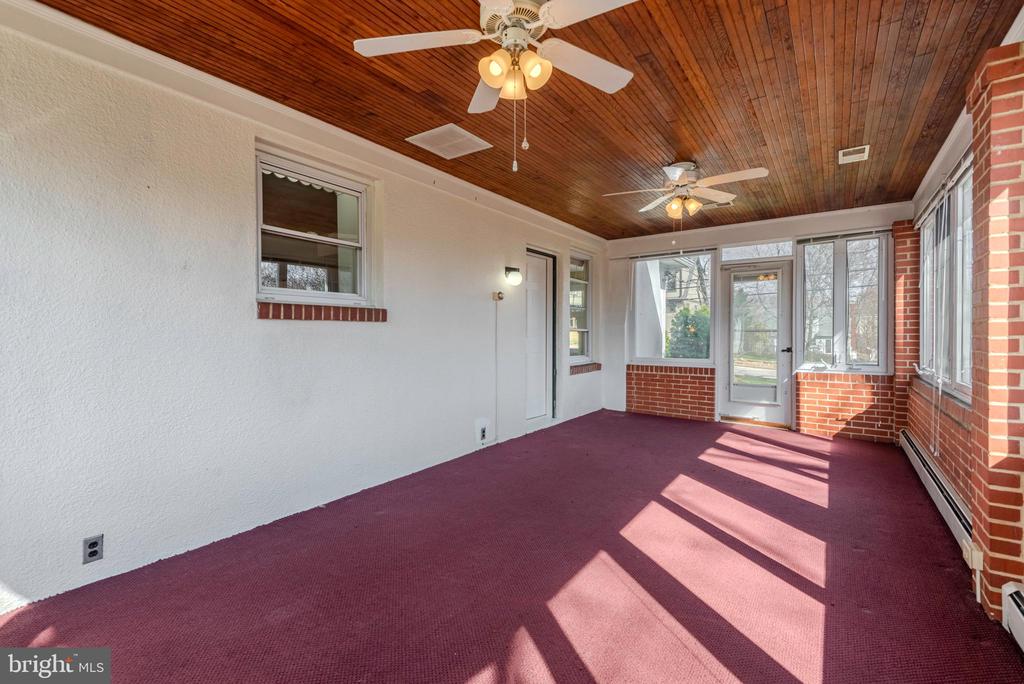 871 HIGHLAND AVENUE