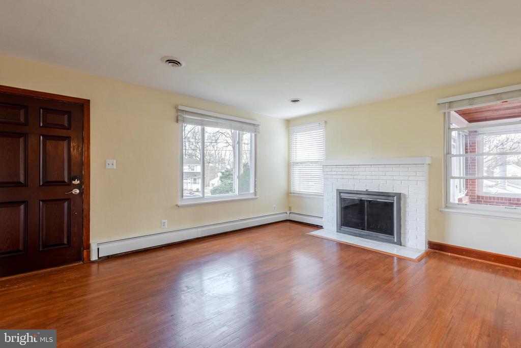 871 HIGHLAND AVENUE