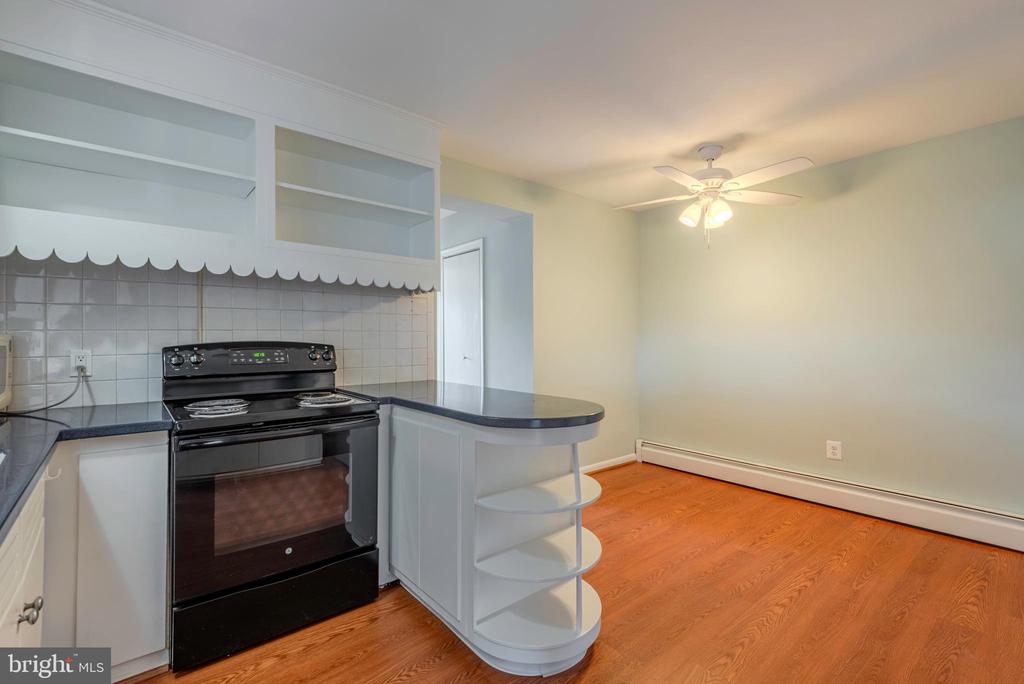 871 HIGHLAND AVENUE