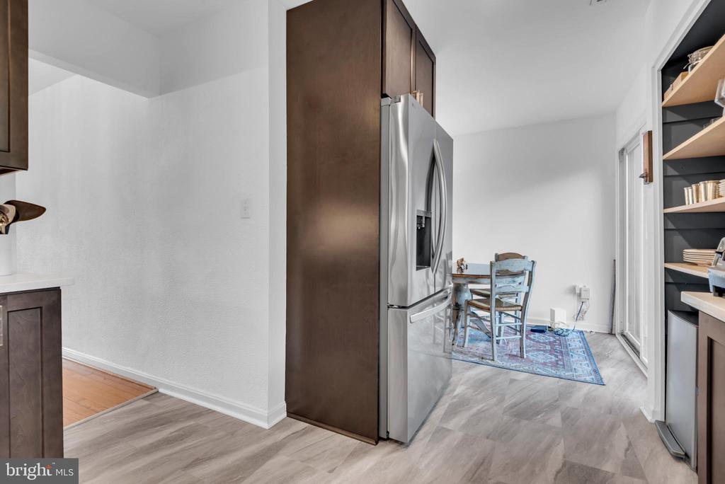 1052 CEDAR RIDGE COURT