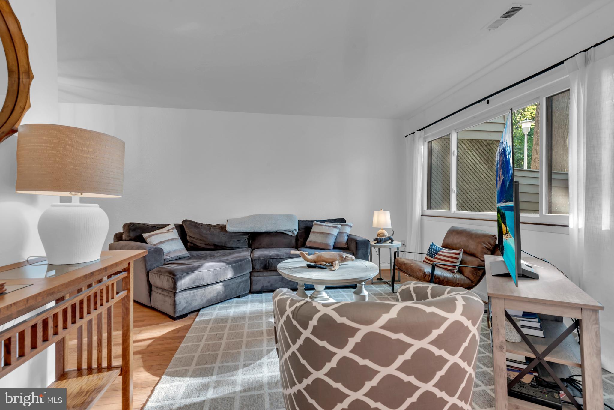 1052 CEDAR RIDGE COURT