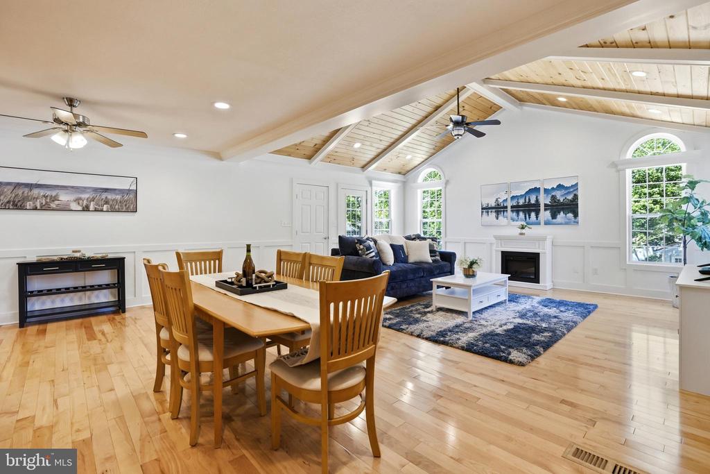 442 CENTURY VISTA DRIVE
