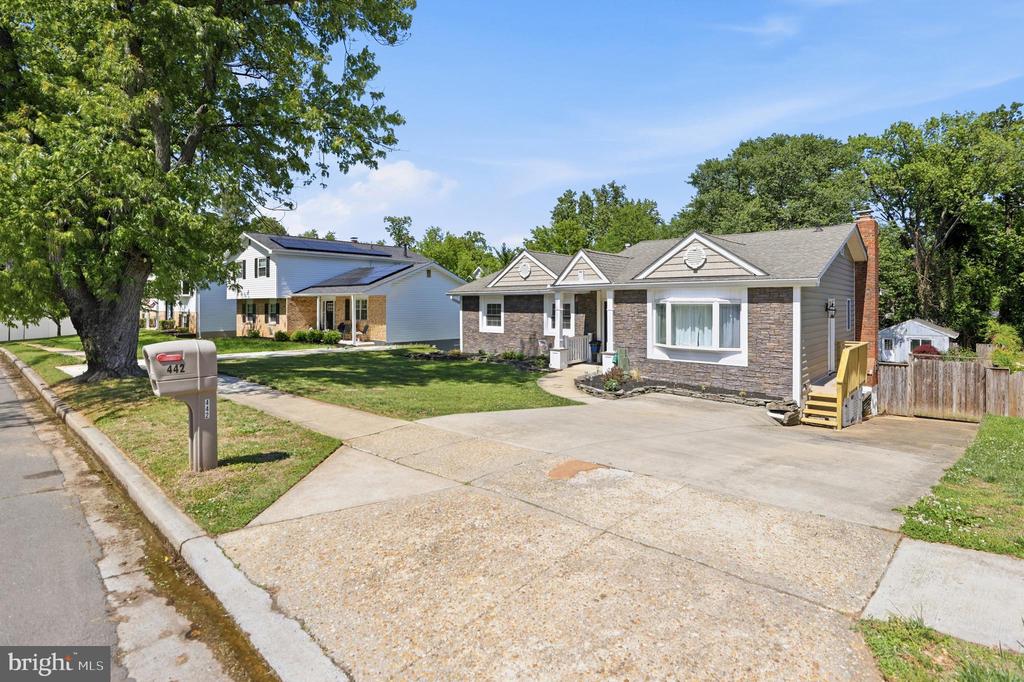 442 CENTURY VISTA DRIVE