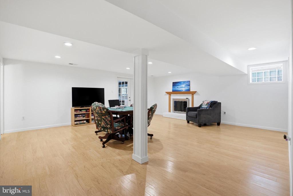 442 CENTURY VISTA DRIVE