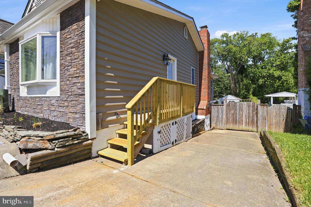 442 CENTURY VISTA DRIVE