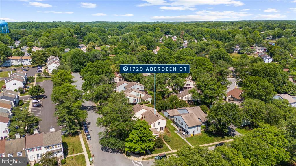 1729 ABERDEEN COURT