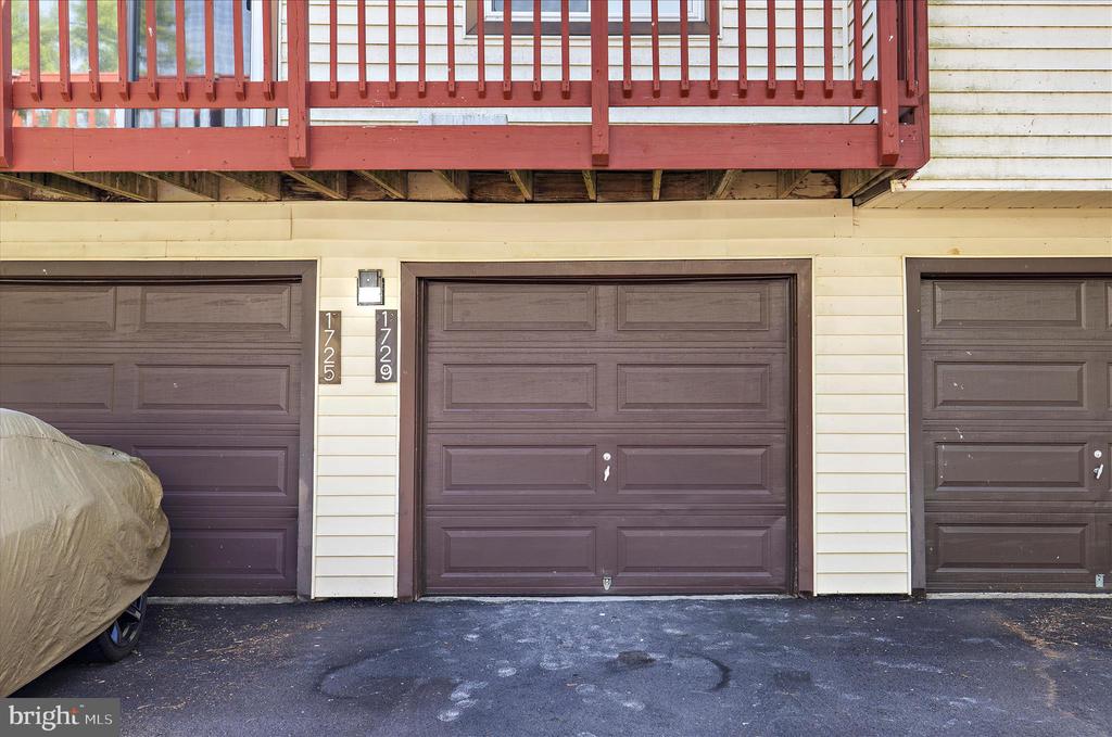 1729 ABERDEEN COURT
