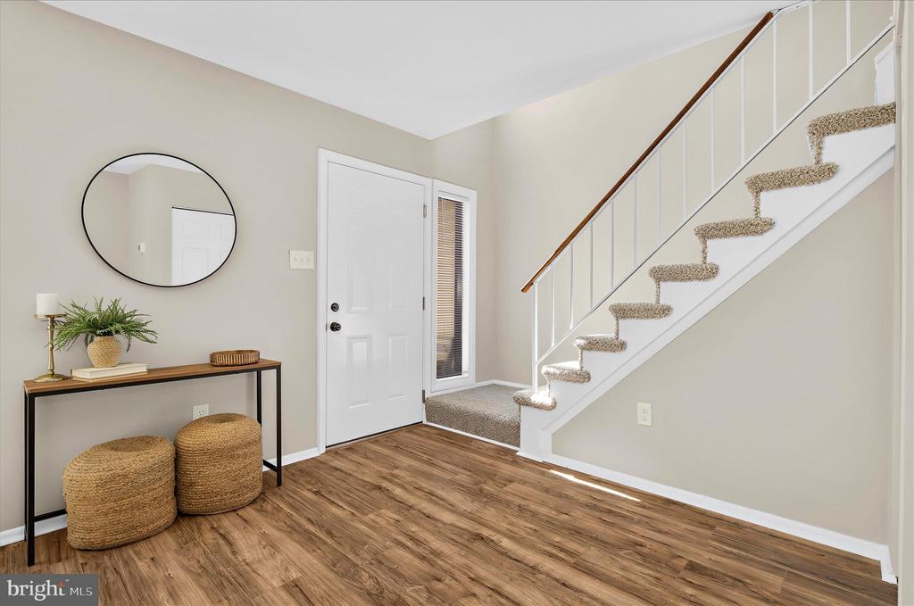 1729 ABERDEEN COURT