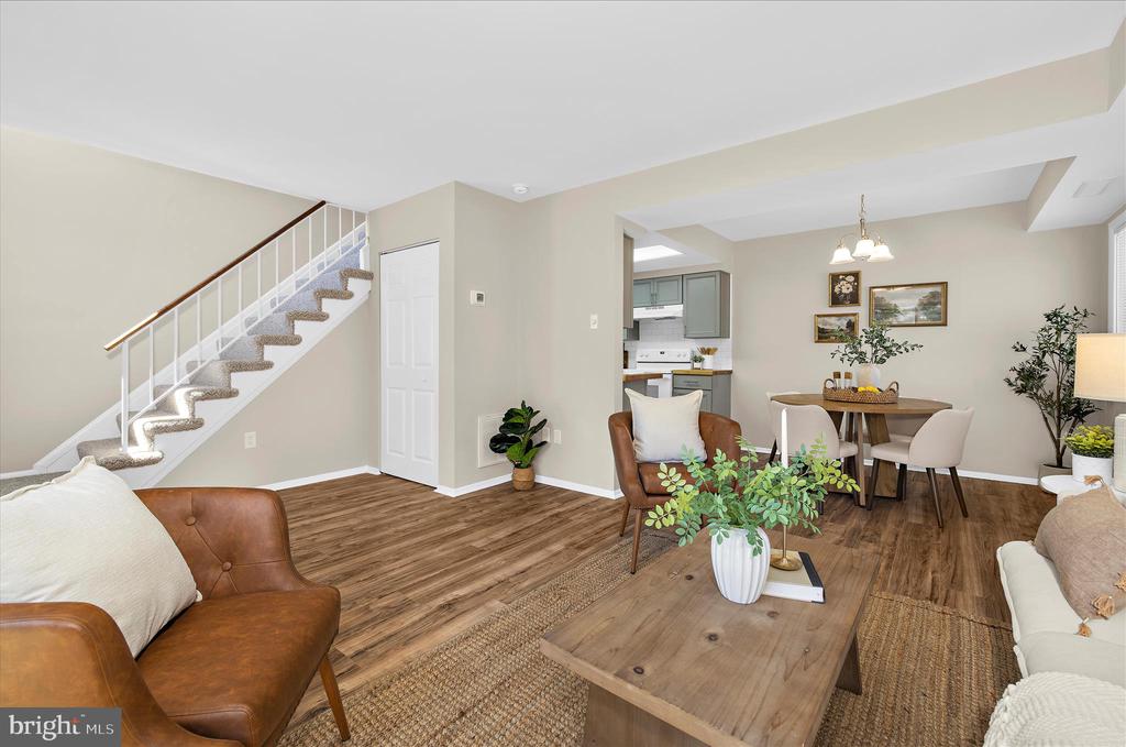 1729 ABERDEEN COURT