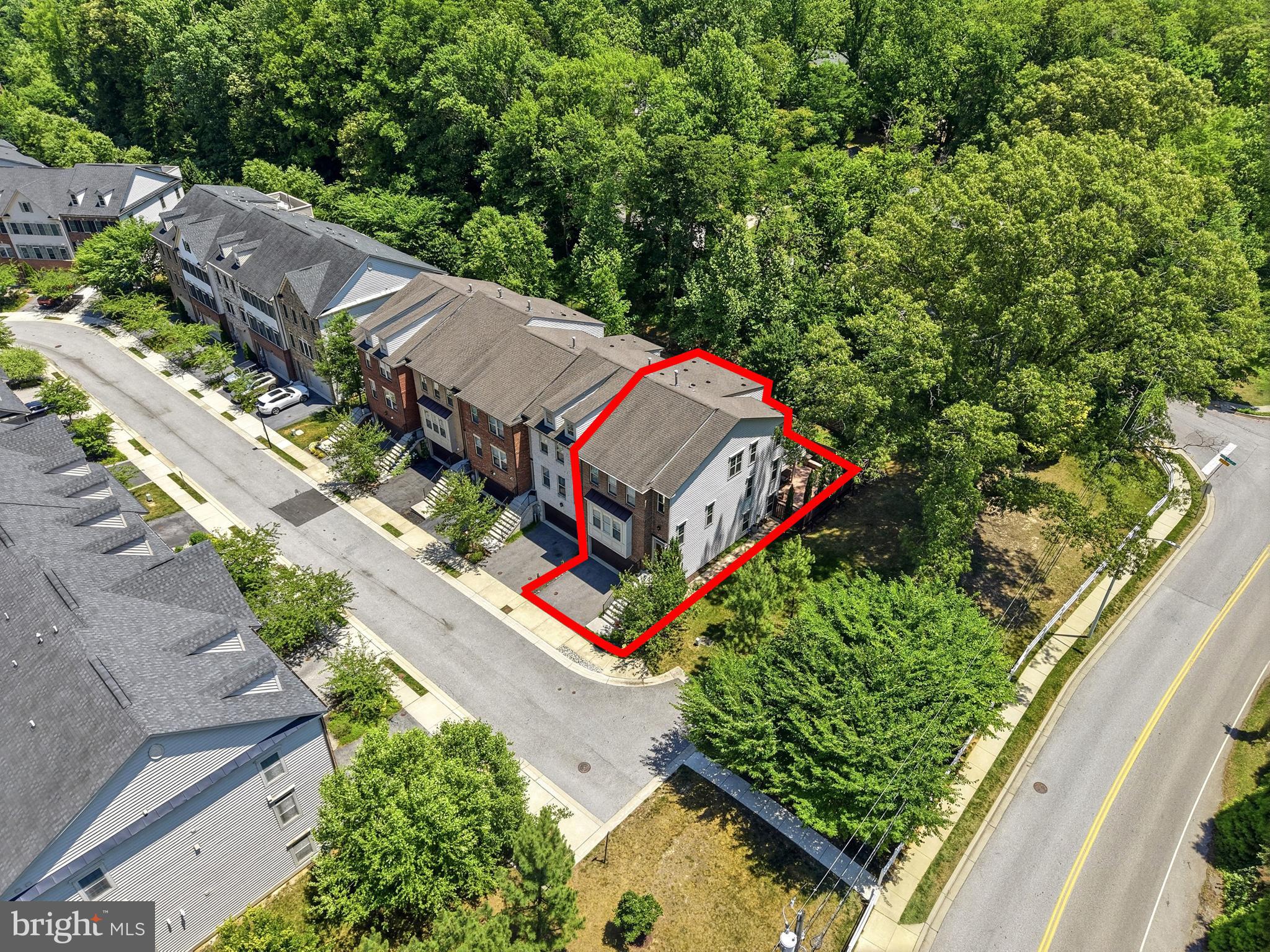 203 TREYBURN WAY