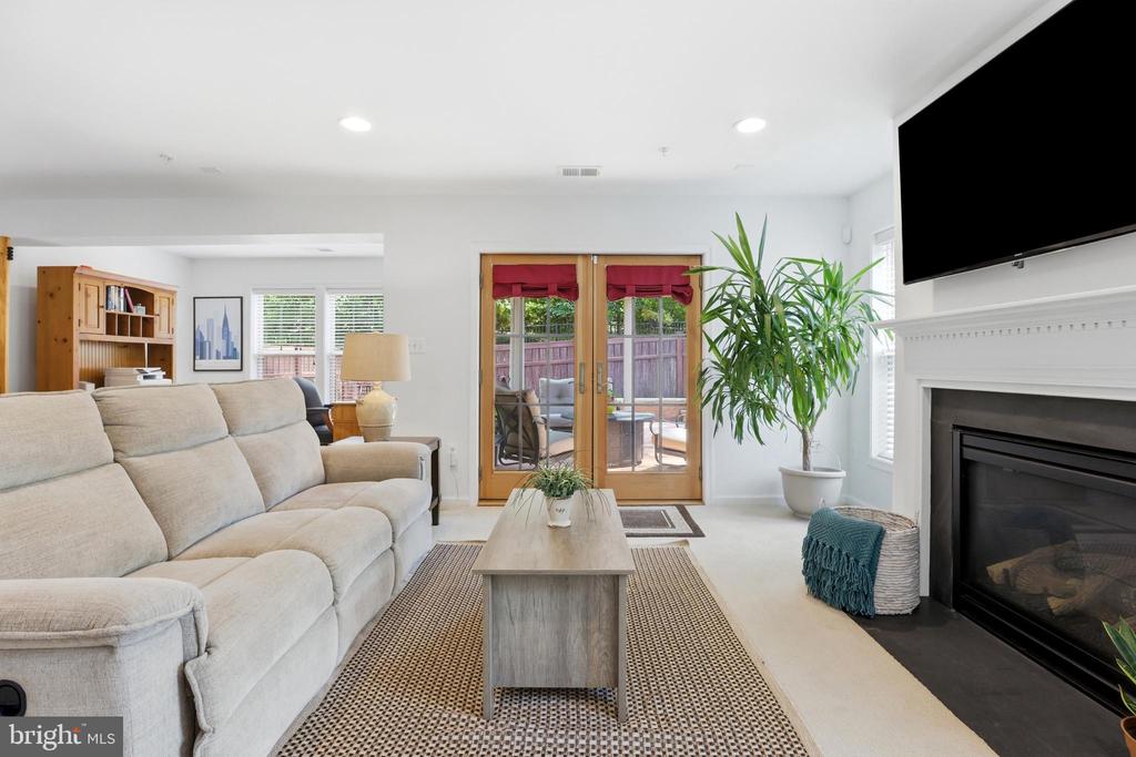 203 TREYBURN WAY