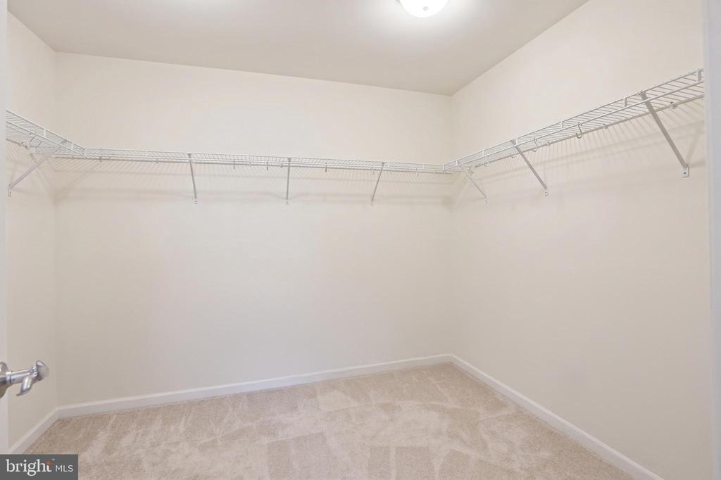 203 TREYBURN WAY