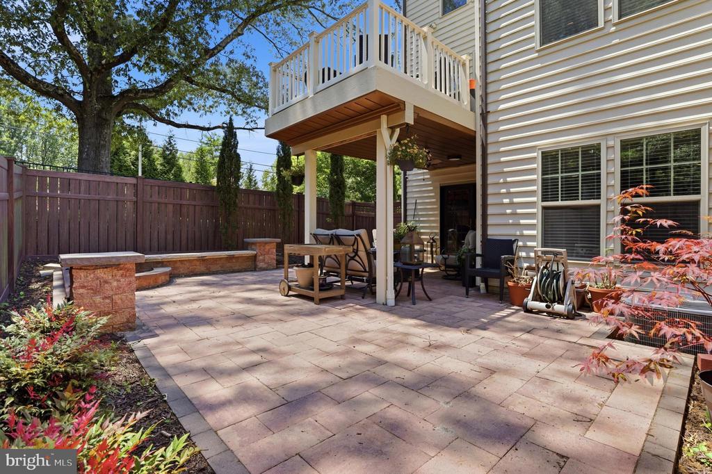 203 TREYBURN WAY
