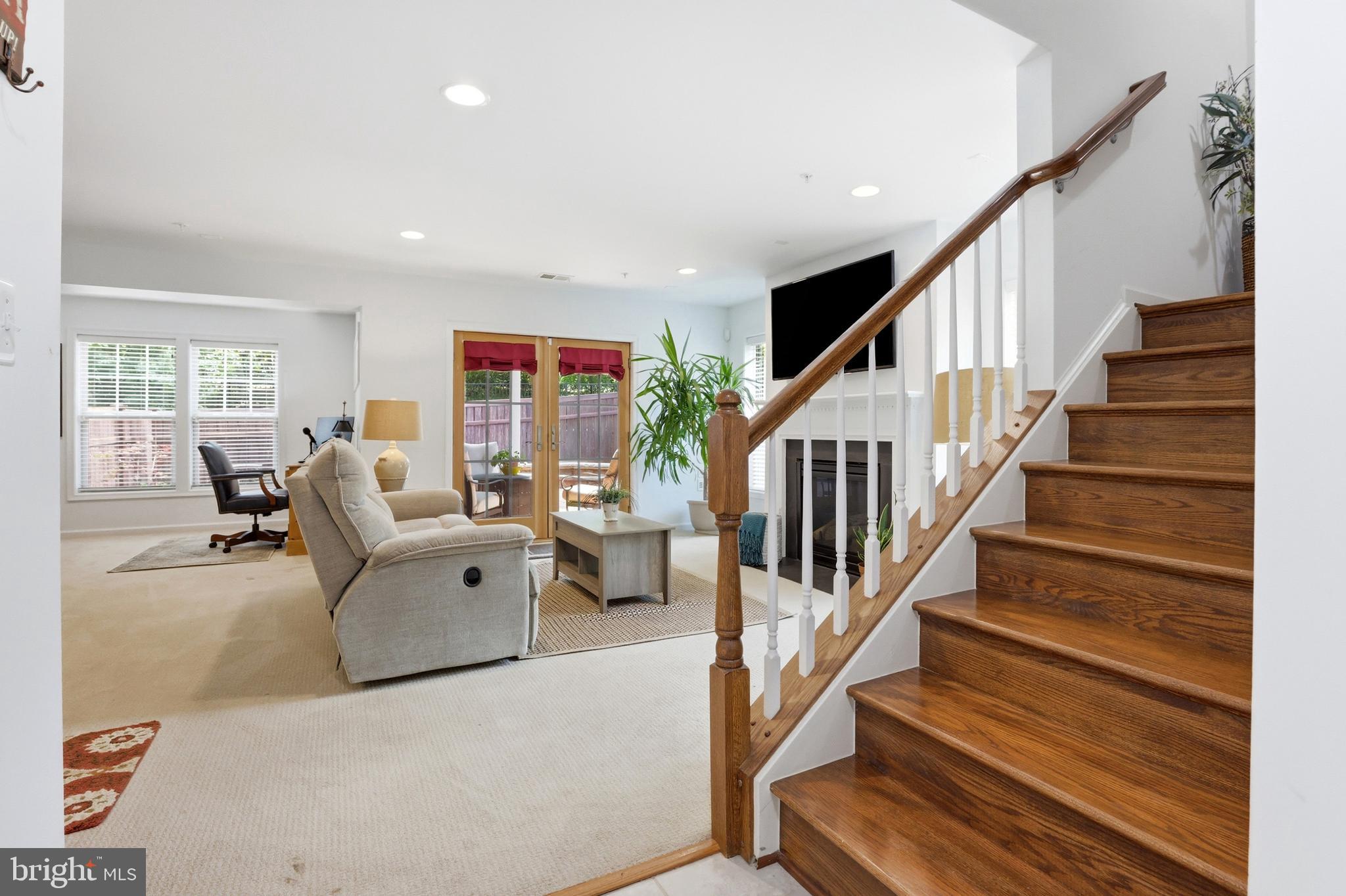 203 TREYBURN WAY