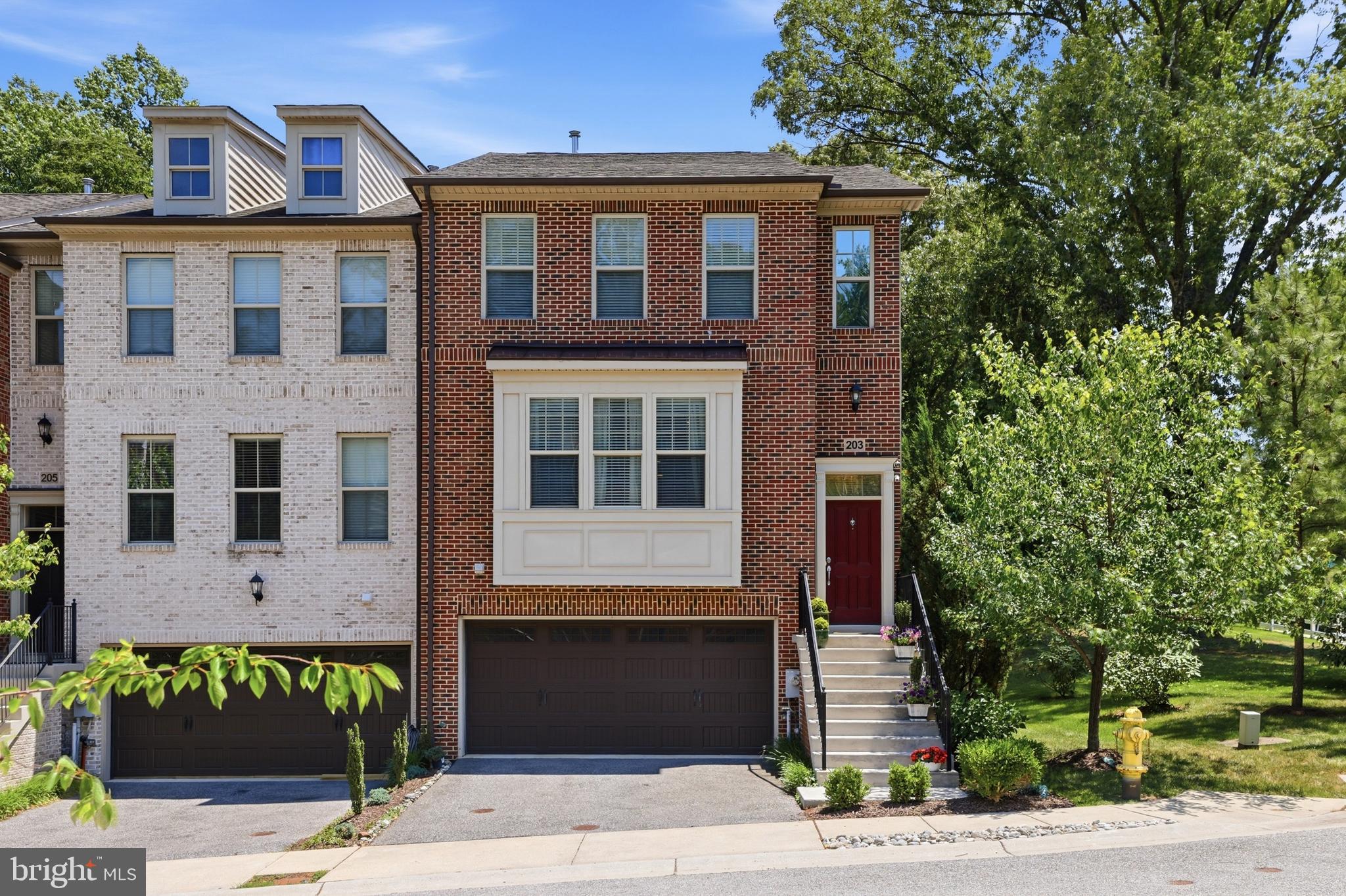 203 TREYBURN WAY