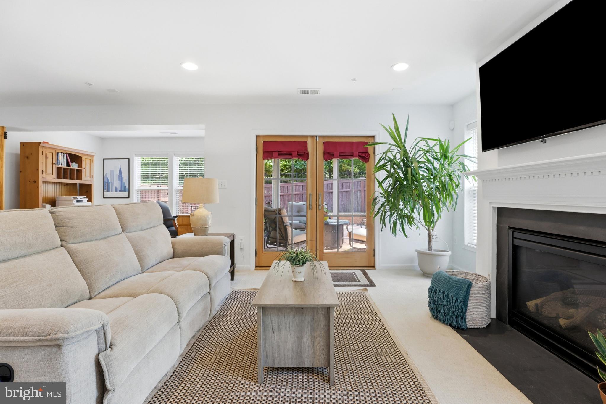 203 TREYBURN WAY