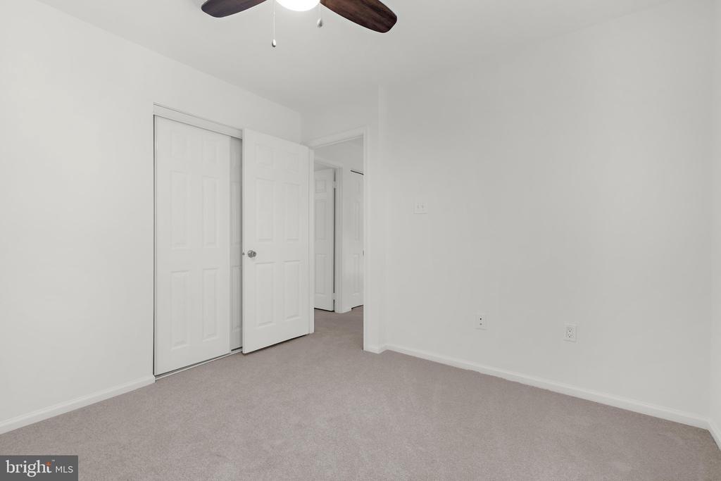 291 COLLEGE MANOR DRIVE